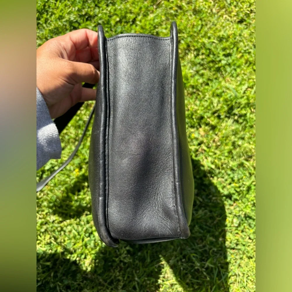 Coach Vintage Marketing Tote - Picture 3 of 15